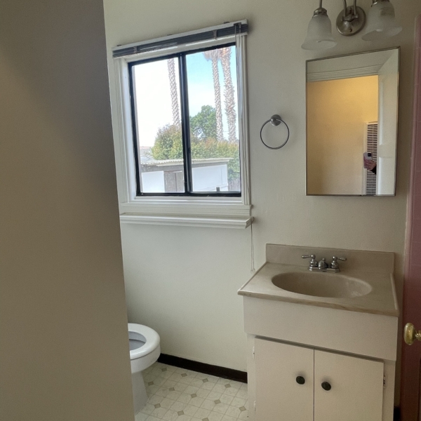 616 Bennett bath new